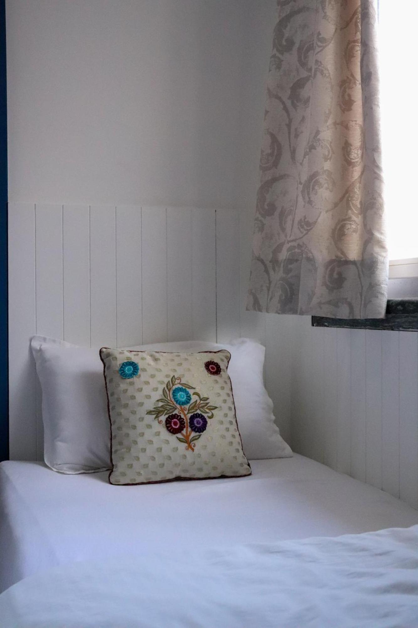 Blue Door Hotel Bundi Ngoại thất bức ảnh
